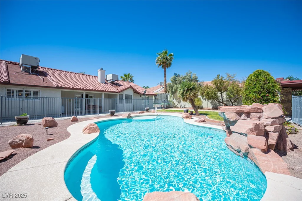 8340 Fisher, Las Vegas, NV 89149