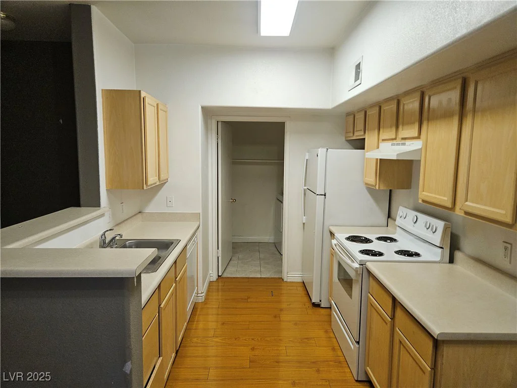 2615 Gary, Las Vegas, NV 89123