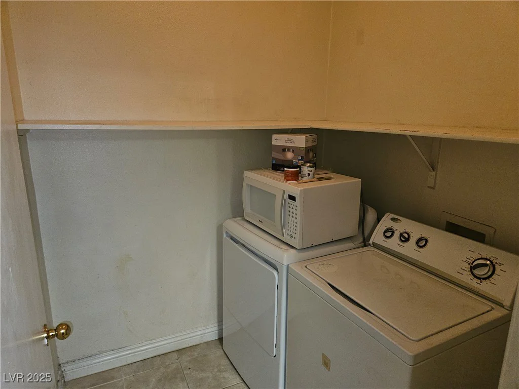 2615 Gary, Las Vegas, NV 89123