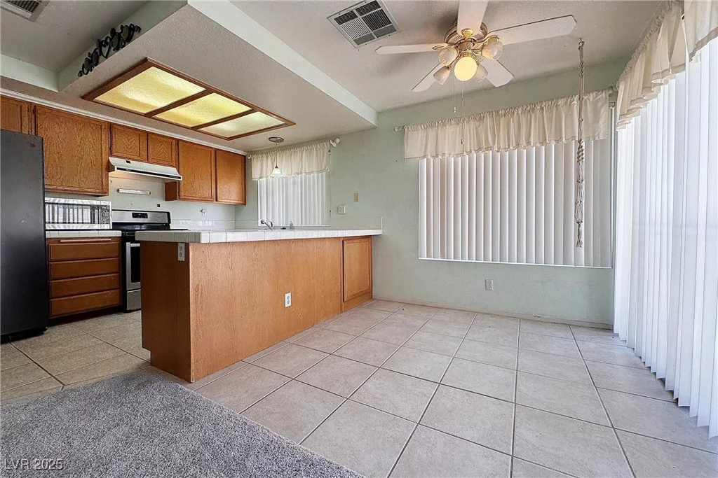 5638 Morning Song, North Las Vegas, NV 89031