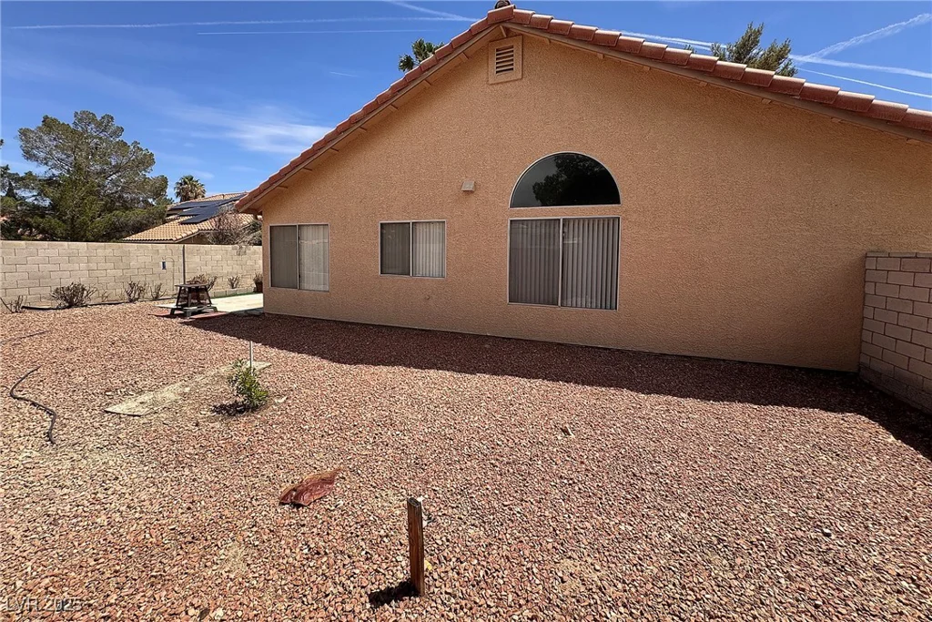 5638 Morning Song, North Las Vegas, NV 89031