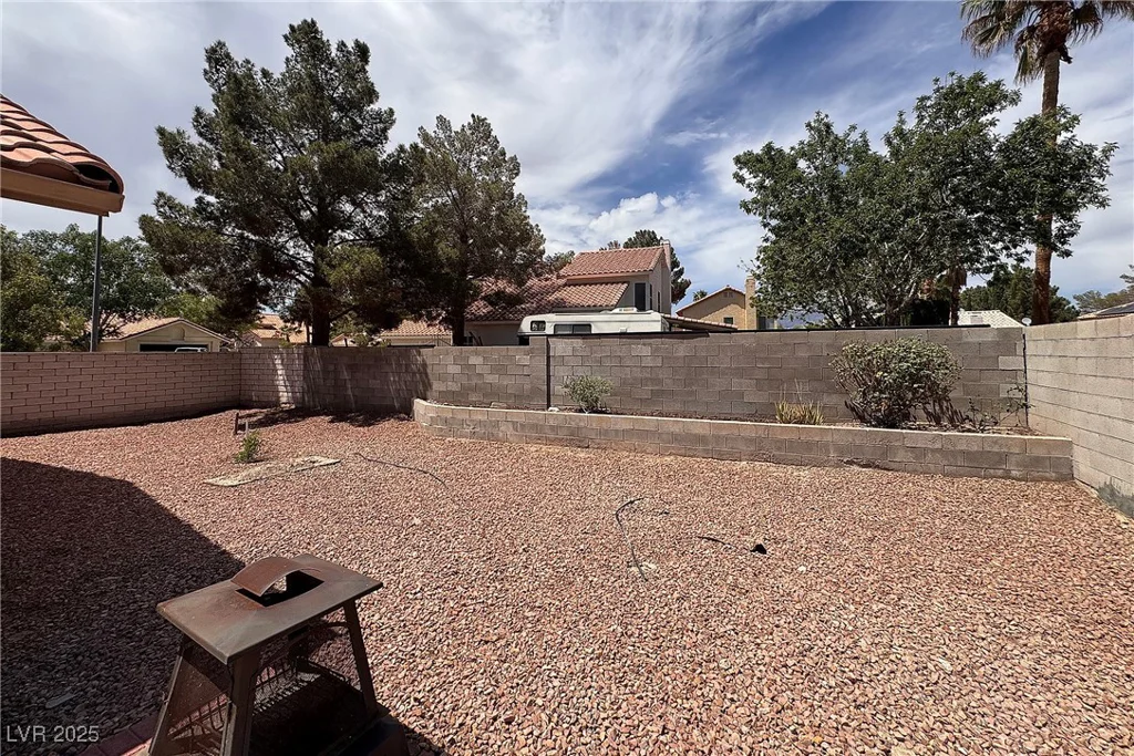 5638 Morning Song, North Las Vegas, NV 89031