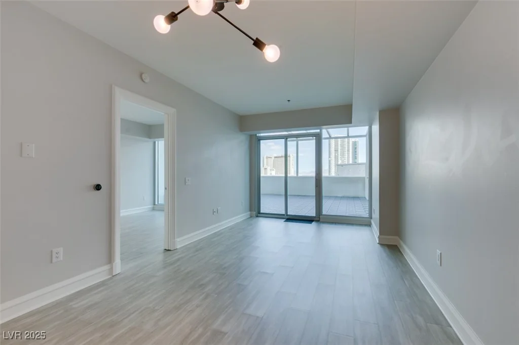 2700 Las Vegas, Las Vegas, NV 89109