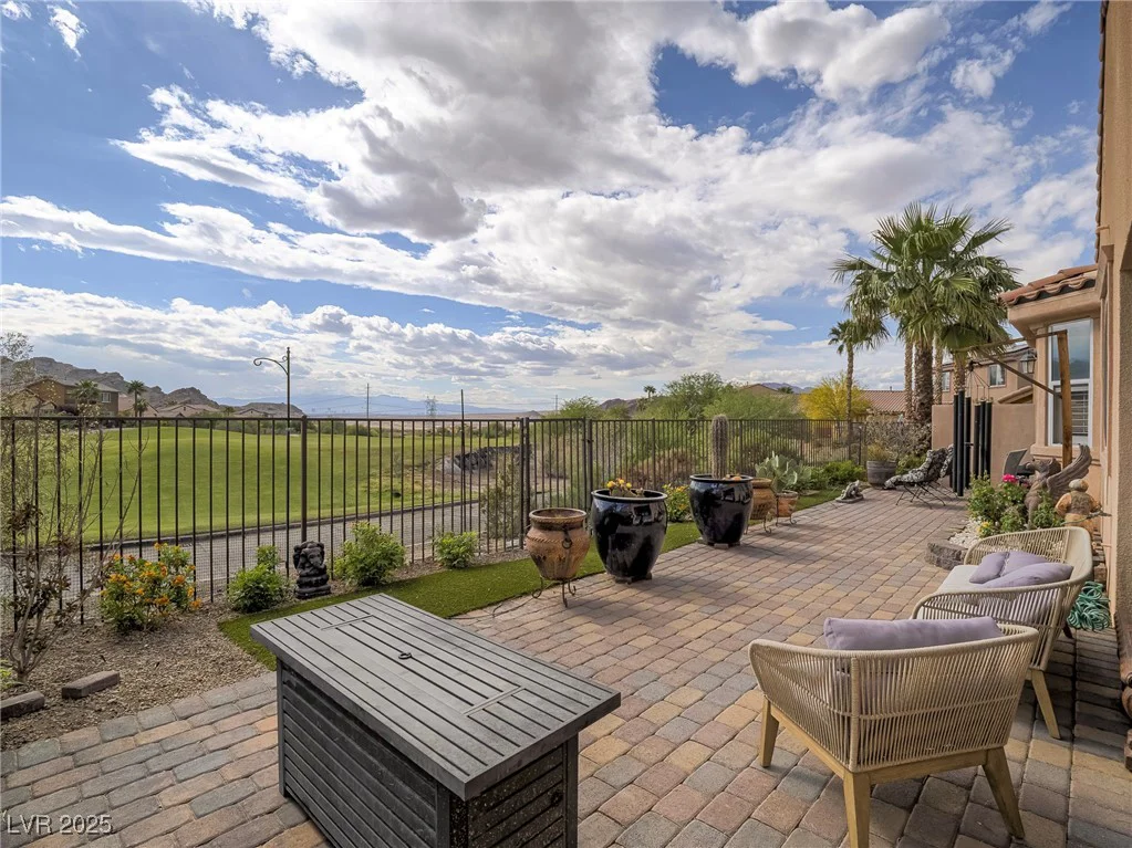 15 Avenza, Henderson, NV 89011
