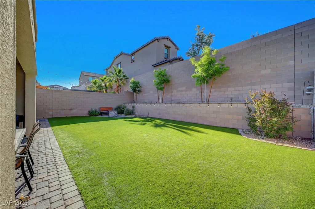 10142 Skye Saddle, Las Vegas, NV 89166