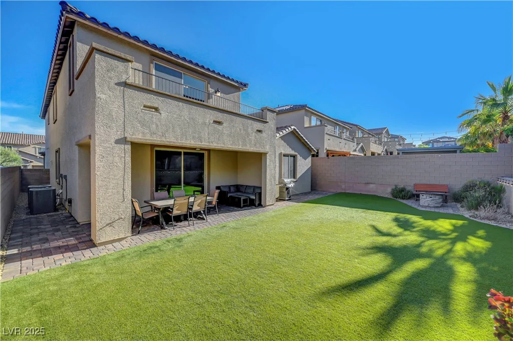 10142 Skye Saddle, Las Vegas, NV 89166