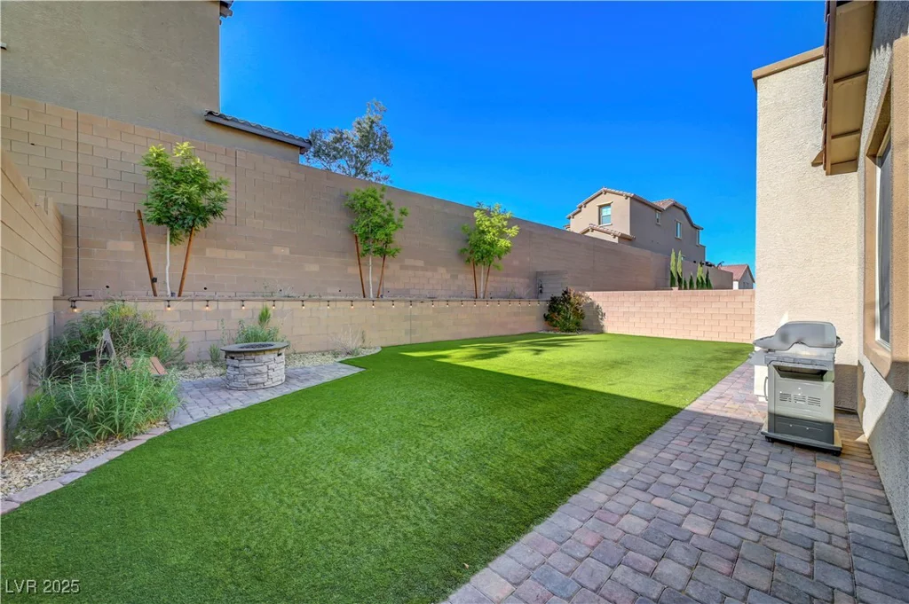 10142 Skye Saddle, Las Vegas, NV 89166