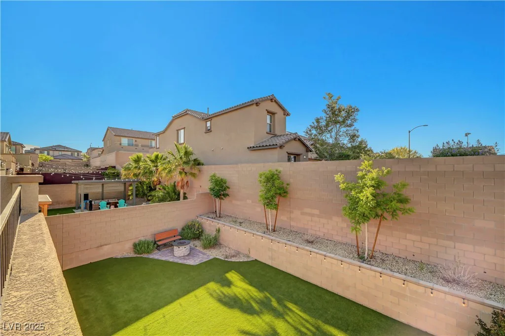 10142 Skye Saddle, Las Vegas, NV 89166
