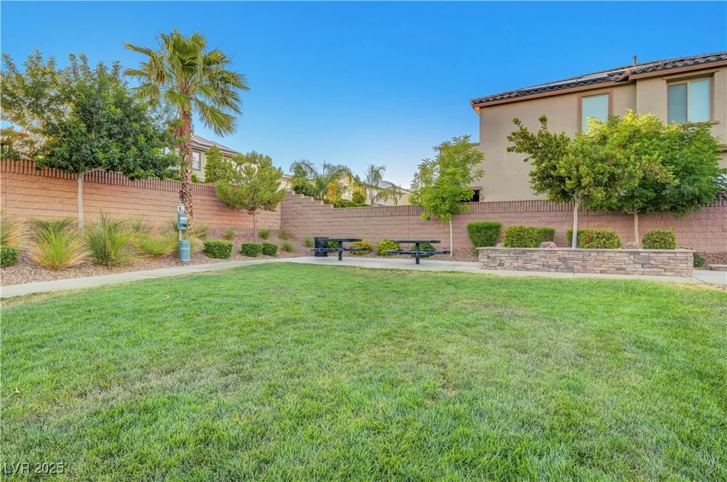 10142 Skye Saddle, Las Vegas, NV 89166