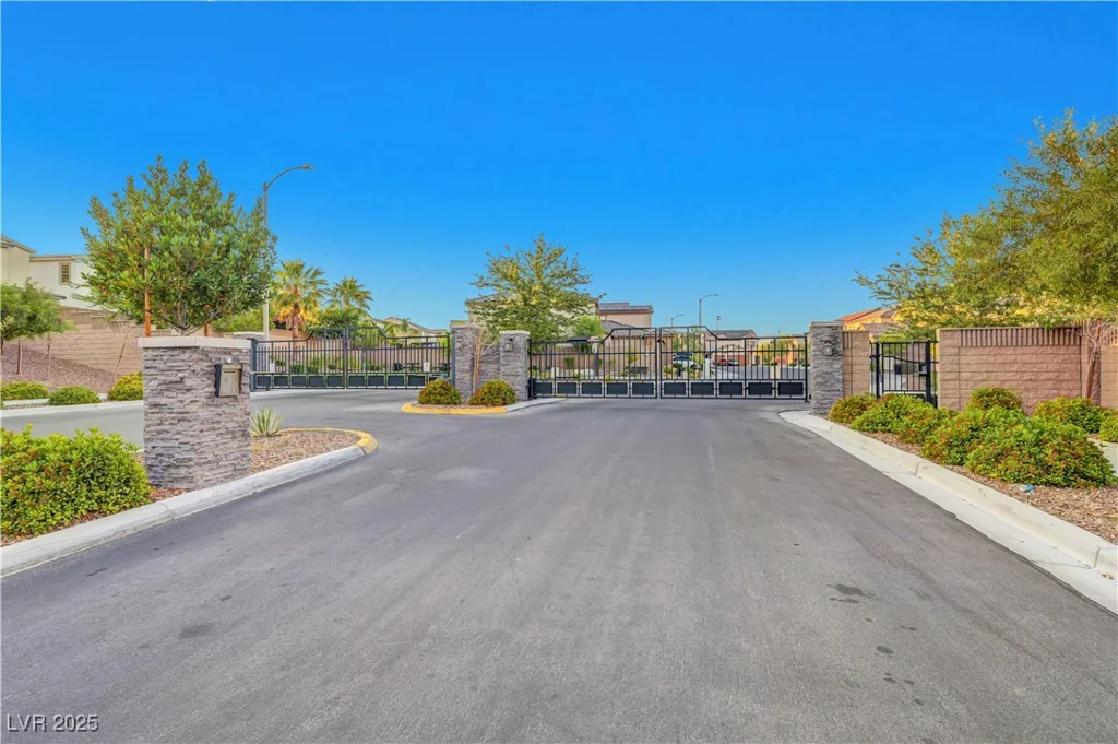10142 Skye Saddle, Las Vegas, NV 89166