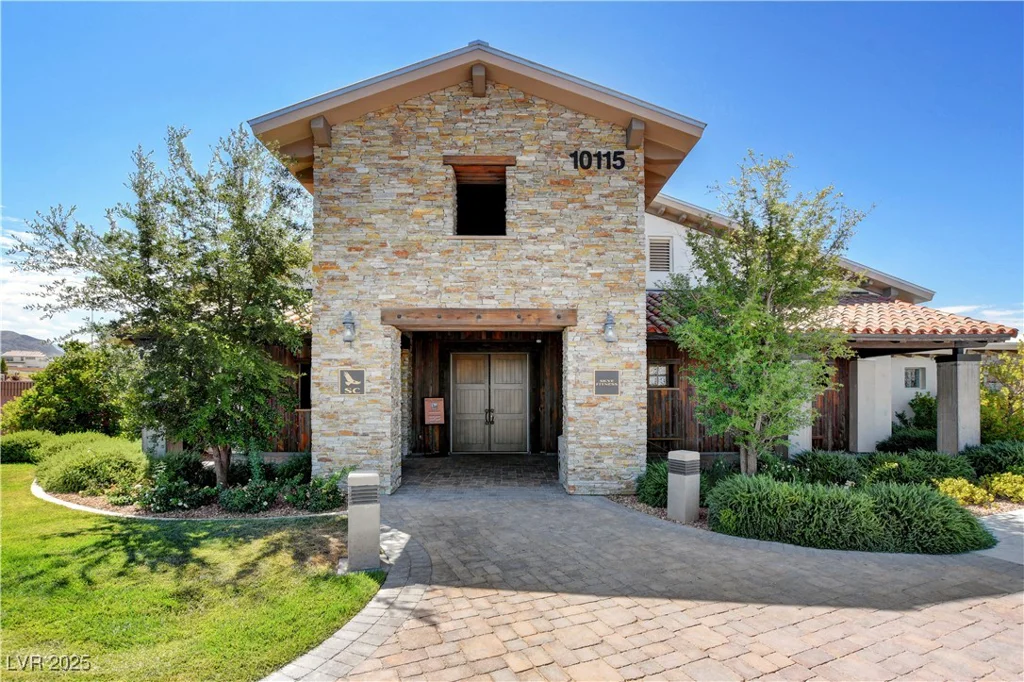10142 Skye Saddle, Las Vegas, NV 89166