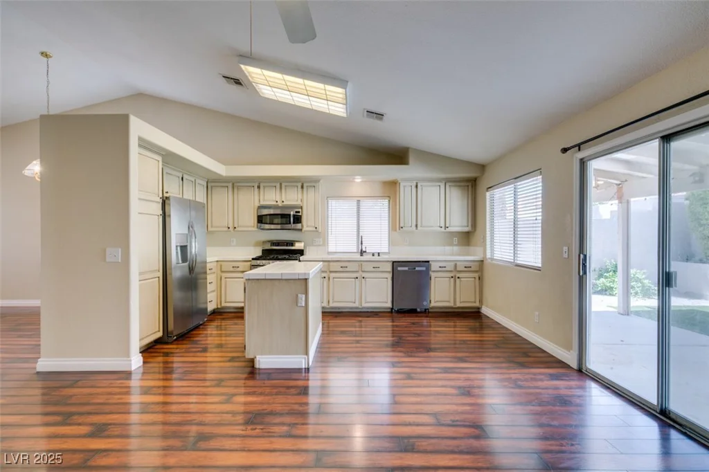 1824 Dawn Ridge, Henderson, NV 89074