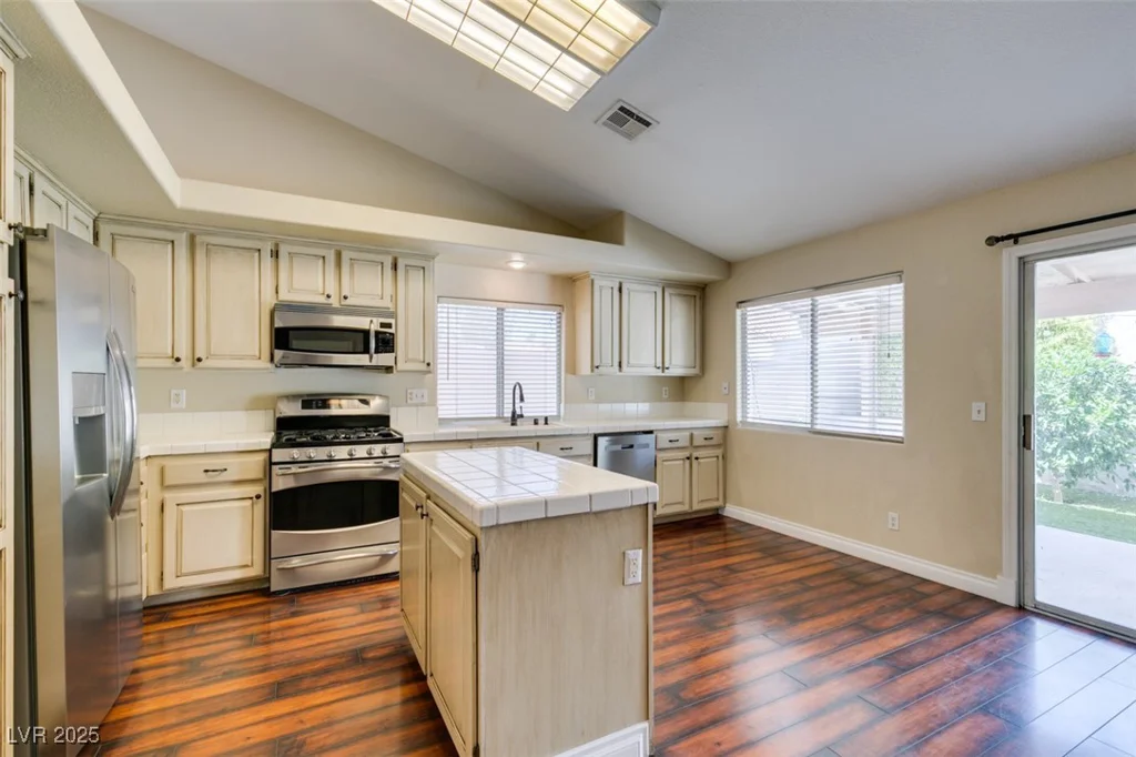 1824 Dawn Ridge, Henderson, NV 89074