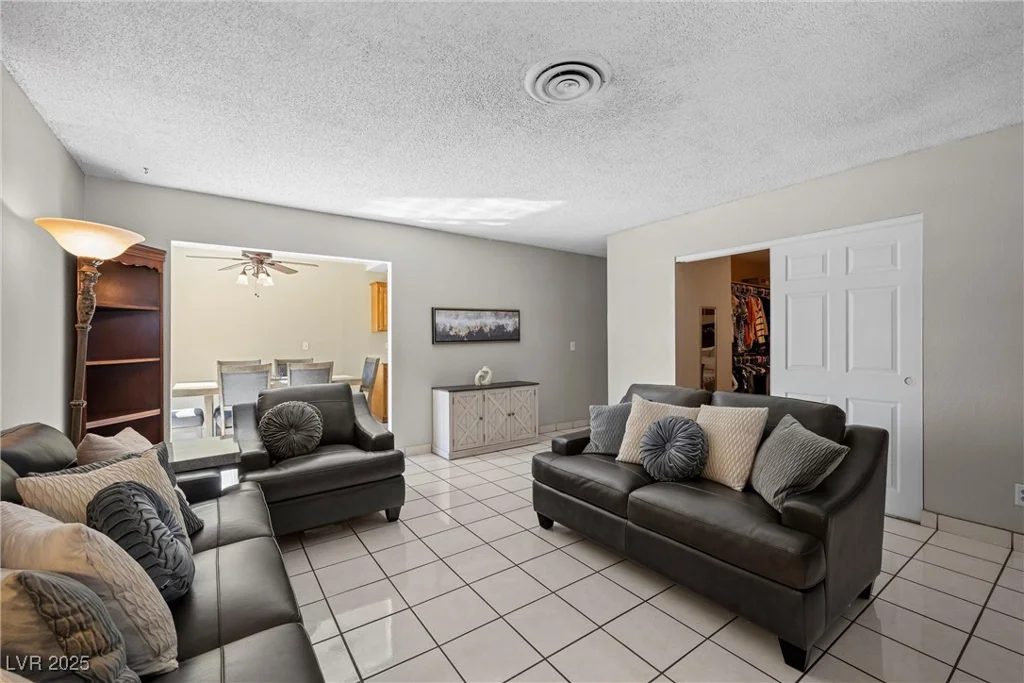 2821 Geist, Las Vegas, NV 89115