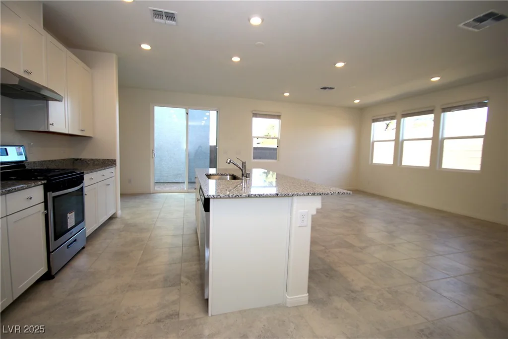 2970 Saltillo, Las Vegas, NV 89121