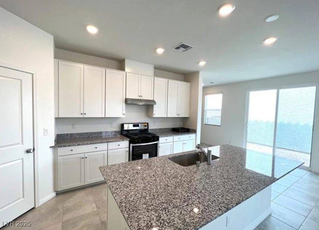 2970 Saltillo, Las Vegas, NV 89121