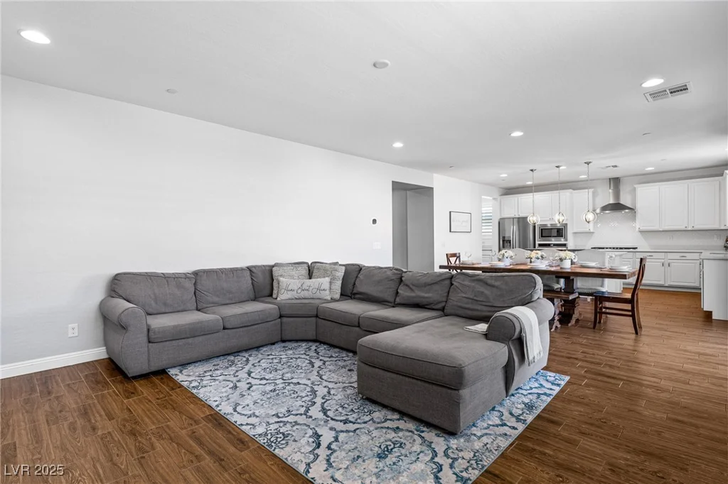 3042 Echoed Rondel, Henderson, NV 89044