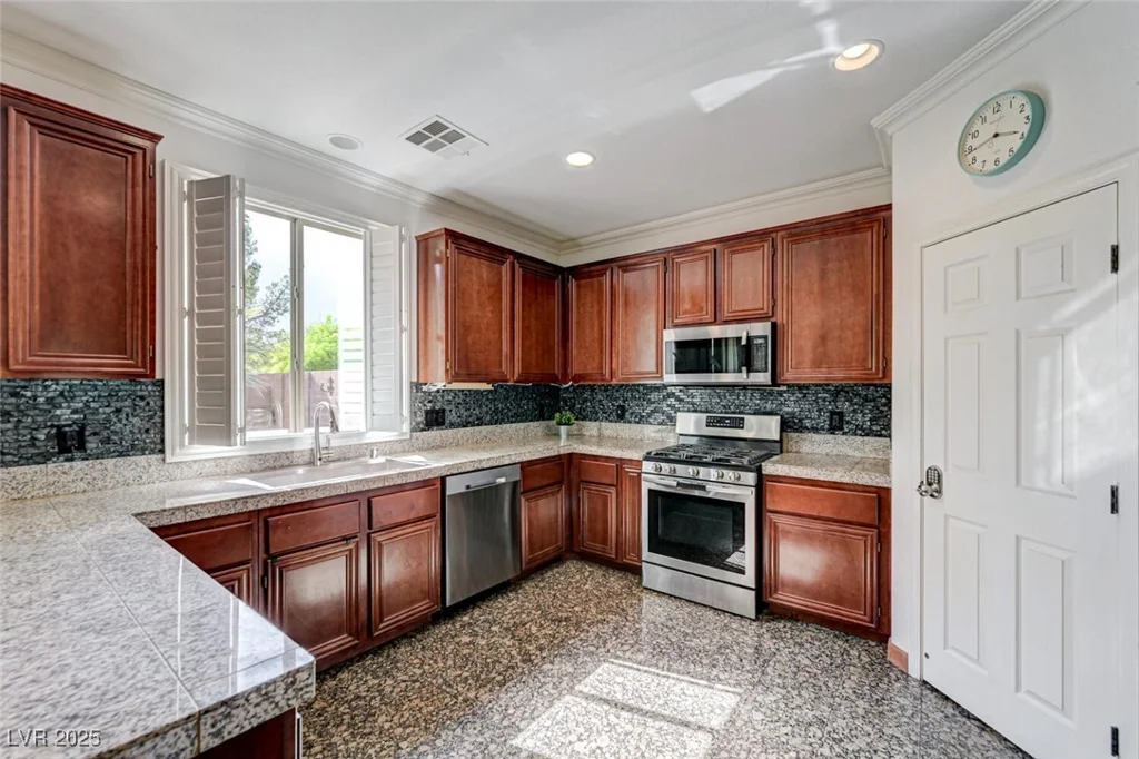 10519 Bella Camrosa, Las Vegas, NV 89141