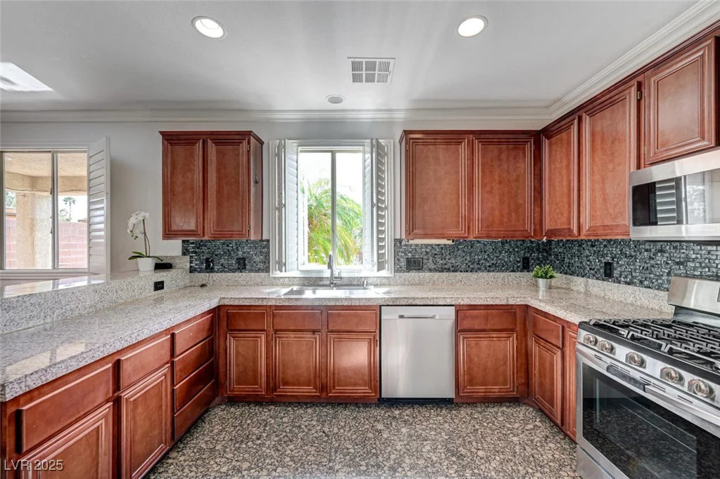 10519 Bella Camrosa, Las Vegas, NV 89141