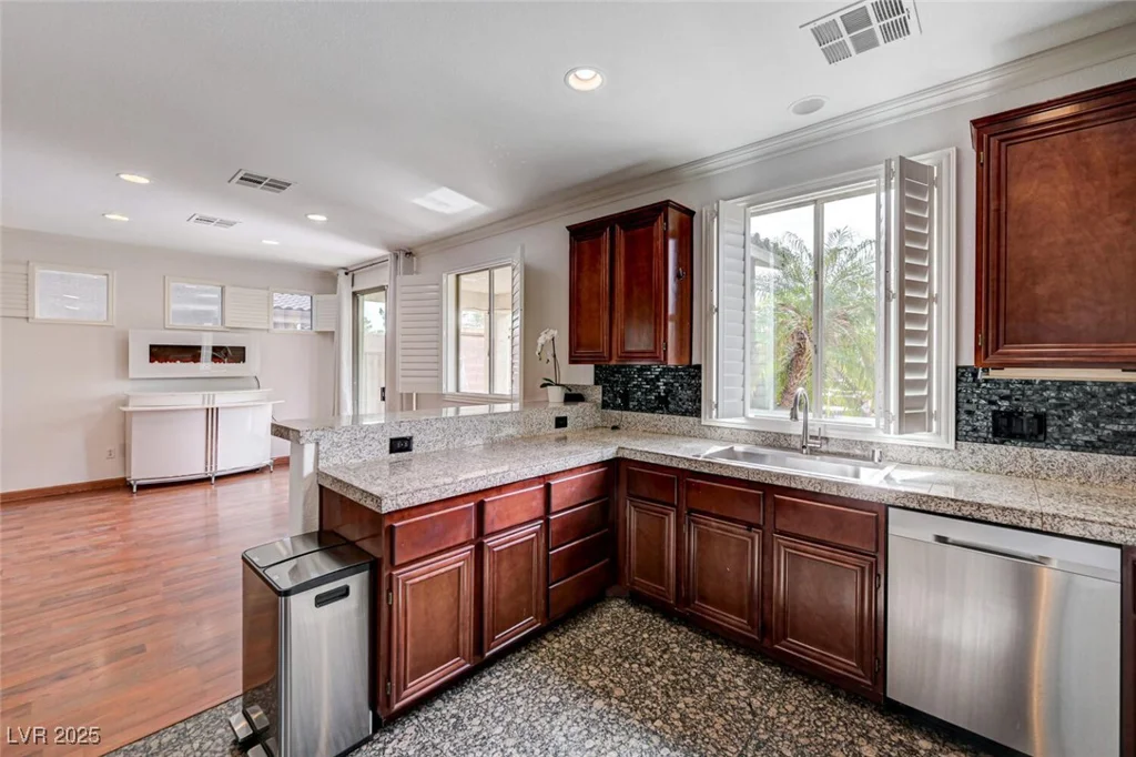 10519 Bella Camrosa, Las Vegas, NV 89141