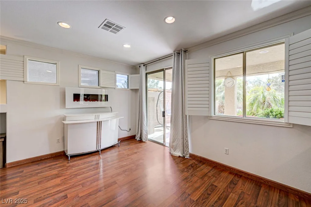 10519 Bella Camrosa, Las Vegas, NV 89141