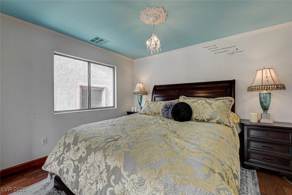10519 Bella Camrosa, Las Vegas, NV 89141
