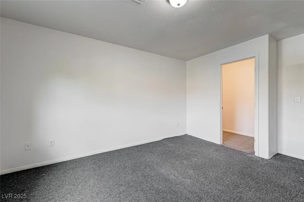 10519 Bella Camrosa, Las Vegas, NV 89141