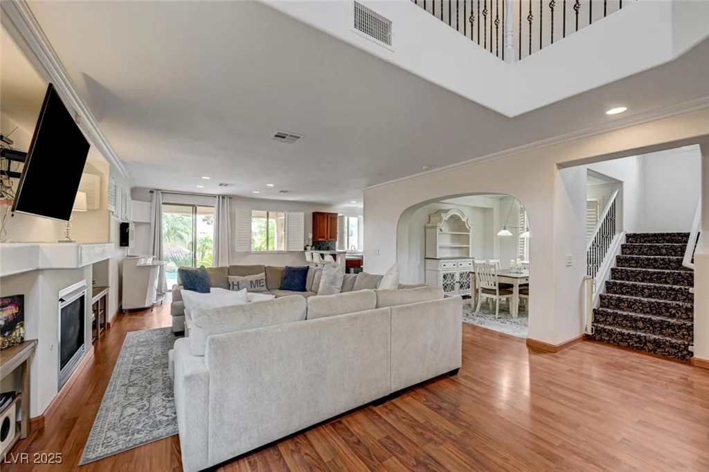 10519 Bella Camrosa, Las Vegas, NV 89141