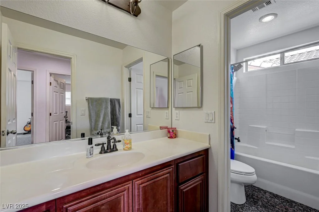 10519 Bella Camrosa, Las Vegas, NV 89141