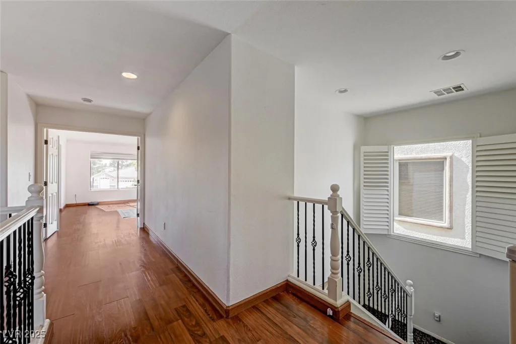 10519 Bella Camrosa, Las Vegas, NV 89141