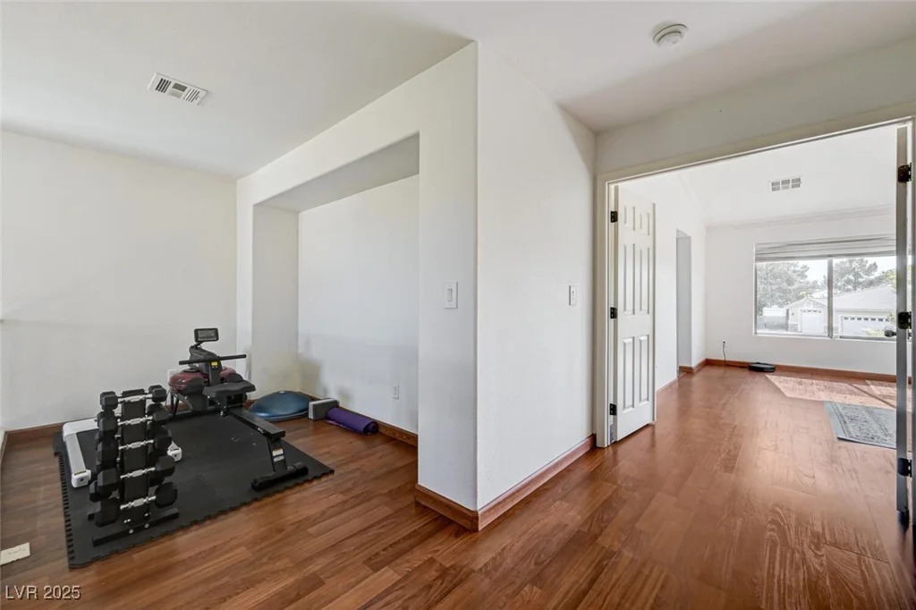 10519 Bella Camrosa, Las Vegas, NV 89141