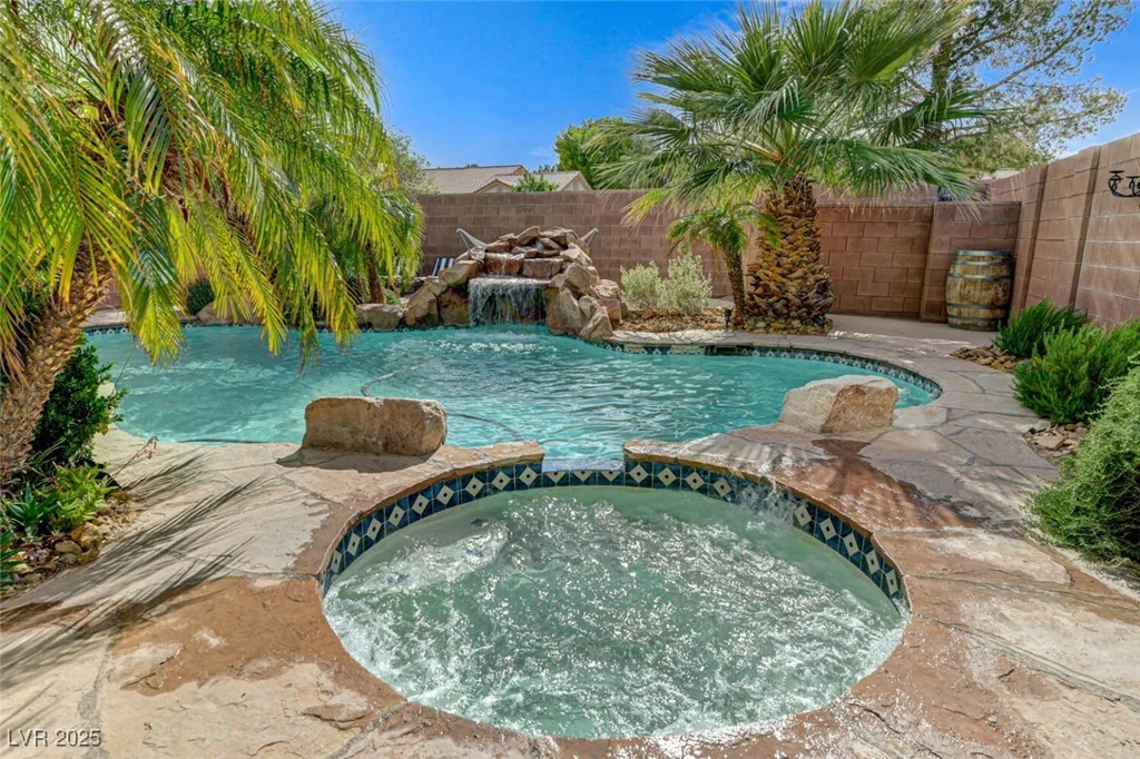 10519 Bella Camrosa, Las Vegas, NV 89141