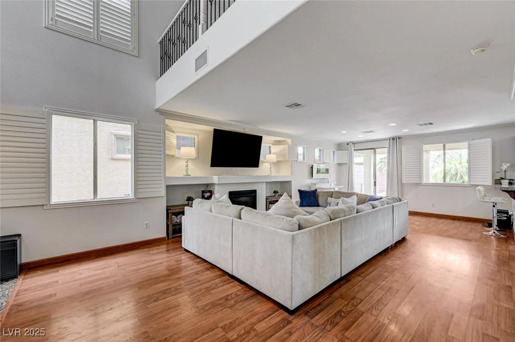 10519 Bella Camrosa, Las Vegas, NV 89141