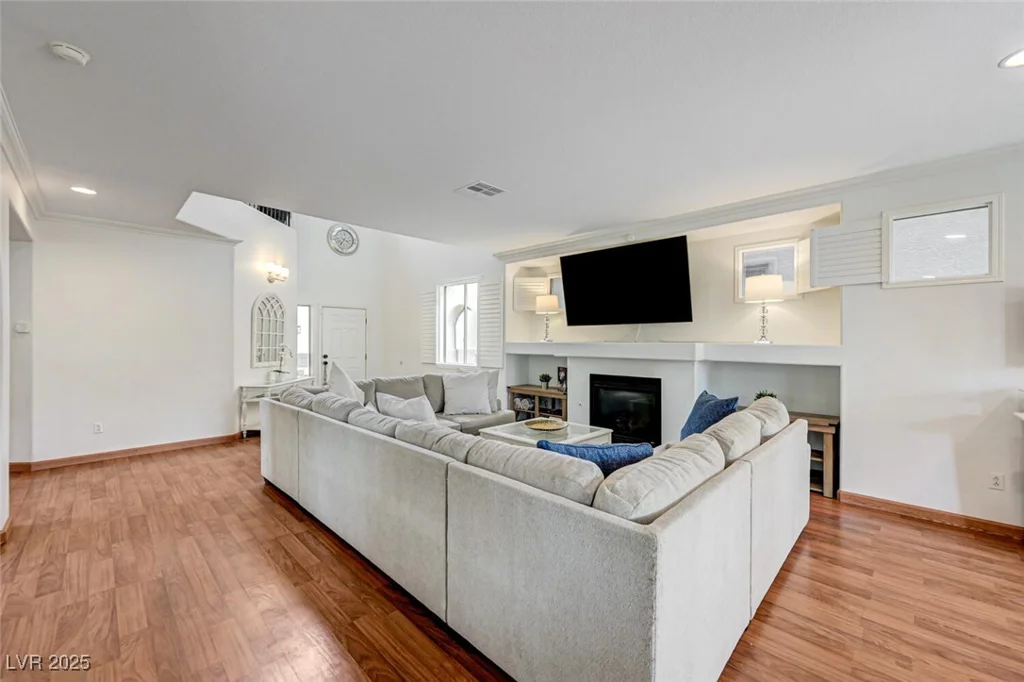 10519 Bella Camrosa, Las Vegas, NV 89141