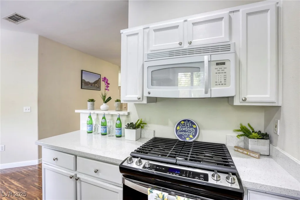 1420 Red Crest, Las Vegas, NV 89144