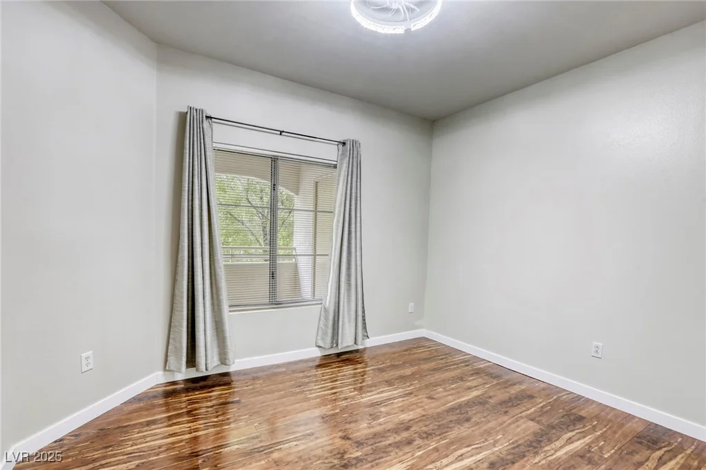 1420 Red Crest, Las Vegas, NV 89144