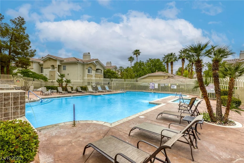 1420 Red Crest, Las Vegas, NV 89144