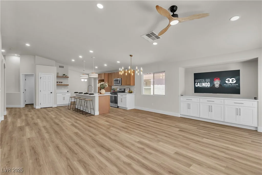 10886 Porto Foxi, Las Vegas, NV 89141