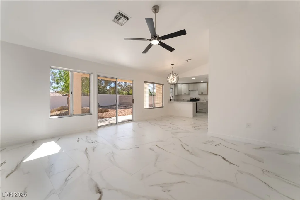 2520 Springridge, Las Vegas, NV 89134