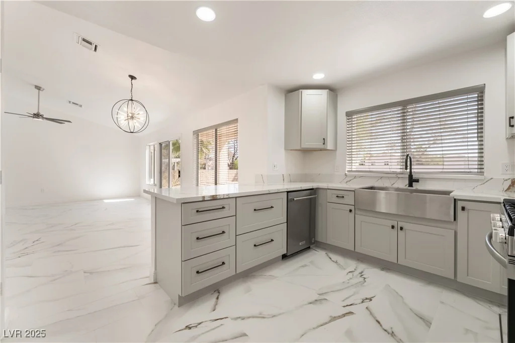 2520 Springridge, Las Vegas, NV 89134