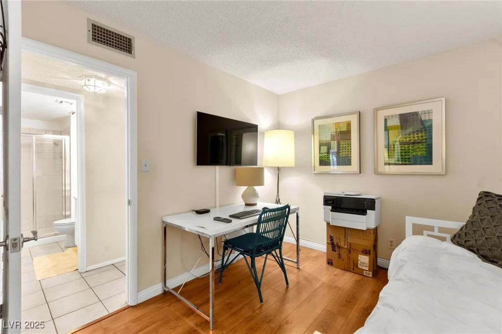 5361 Cabrito, Las Vegas, NV 89103