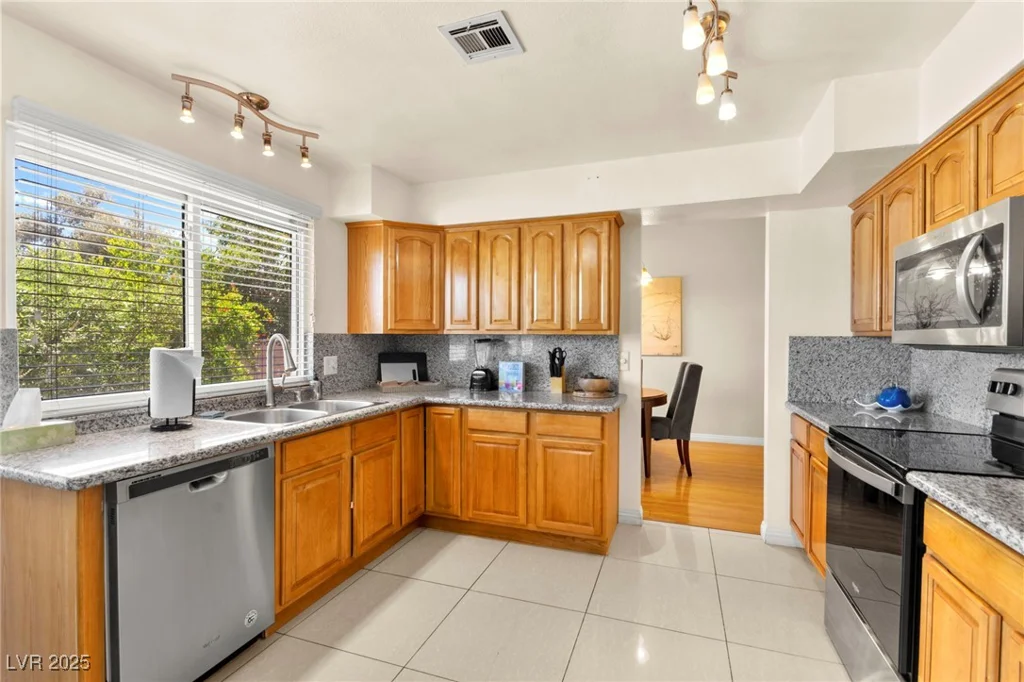 5361 Cabrito, Las Vegas, NV 89103