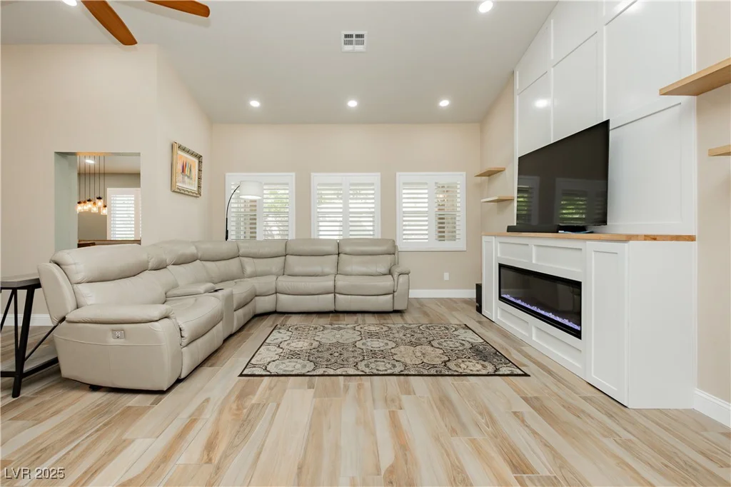 2705 Tumble Brook, Las Vegas, NV 89134