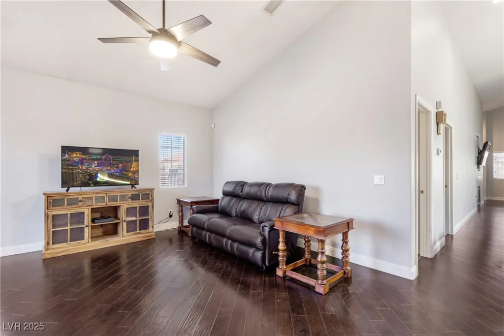 1084 Little House, Henderson, NV 89011