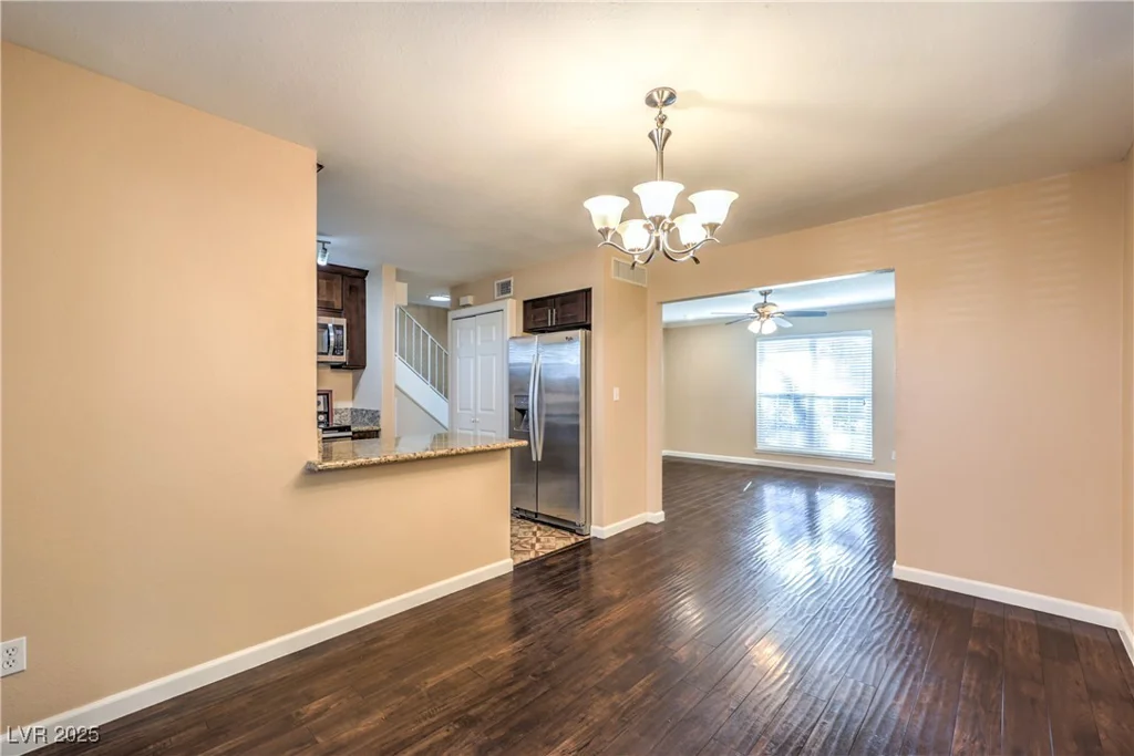 1030 Tam O Shanter, Las Vegas, NV 89109