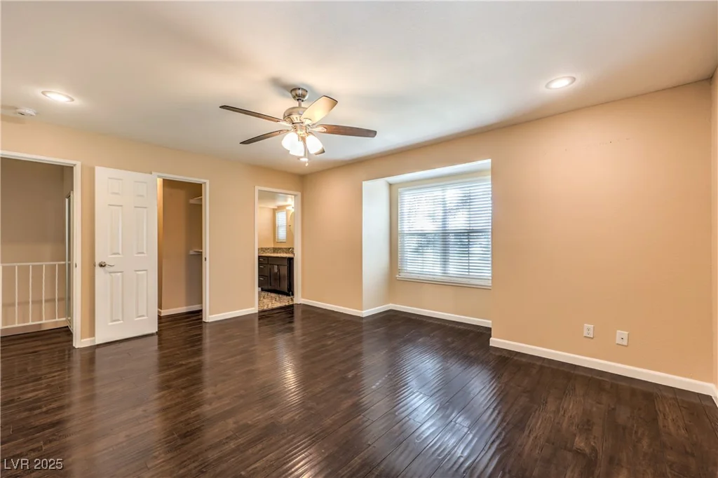 1030 Tam O Shanter, Las Vegas, NV 89109