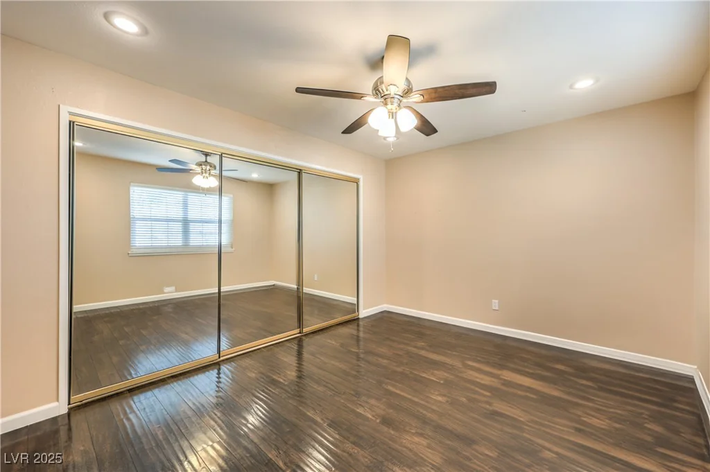 1030 Tam O Shanter, Las Vegas, NV 89109