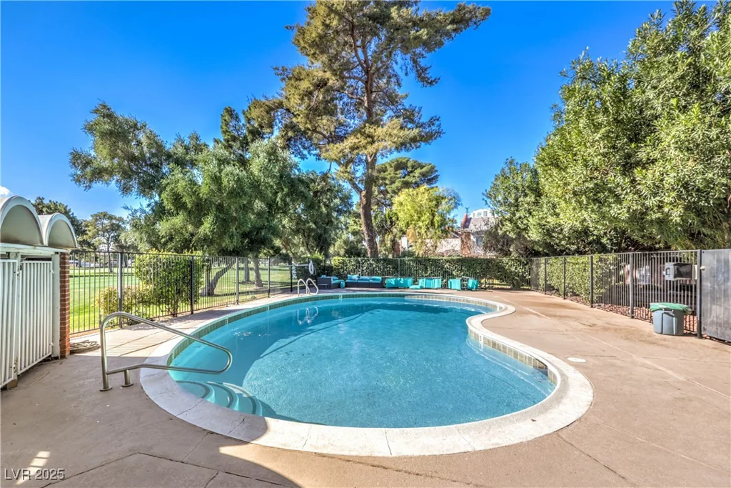 1030 Tam O Shanter, Las Vegas, NV 89109