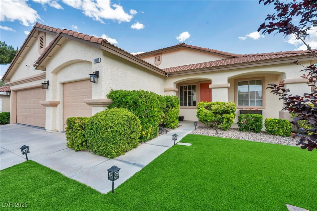 10213 Treasure Mountain, Las Vegas, NV 89129