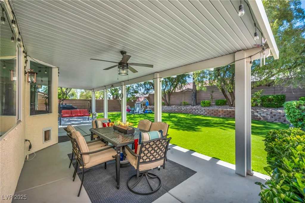 10213 Treasure Mountain, Las Vegas, NV 89129